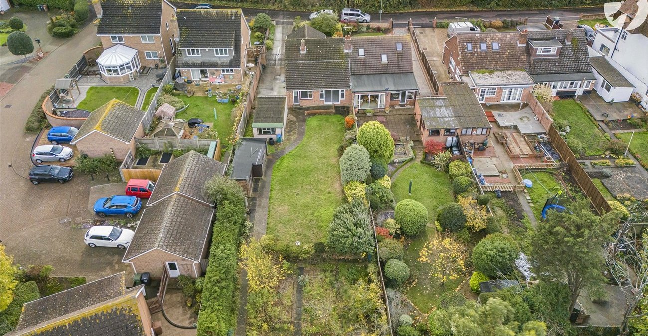 3 bedroom bungalow for sale in Greenhithe | Robinson Jackson