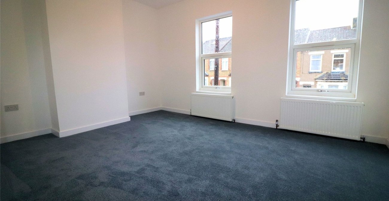 3 bedroom house for sale in Erith | Robinson Jackson