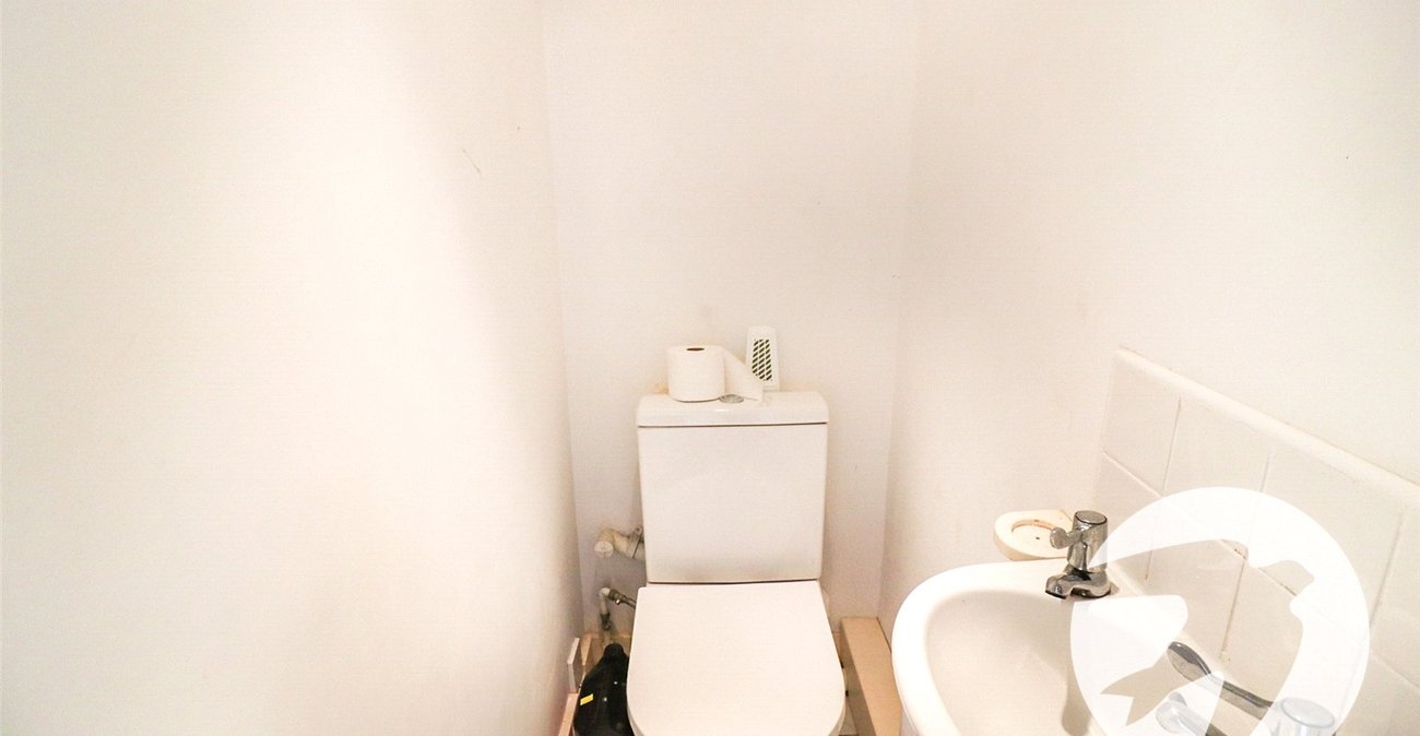 3 bedroom house for sale in Erith | Robinson Jackson