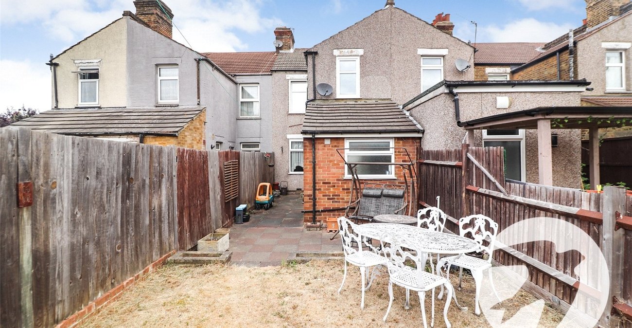 3 bedroom house for sale in Erith | Robinson Jackson