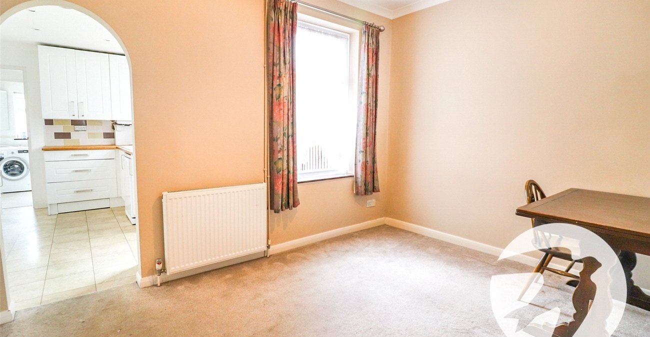 3 bedroom house for sale in Erith | Robinson Jackson