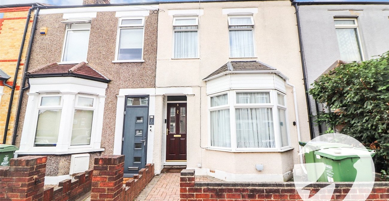 3 bedroom house for sale in Erith | Robinson Jackson