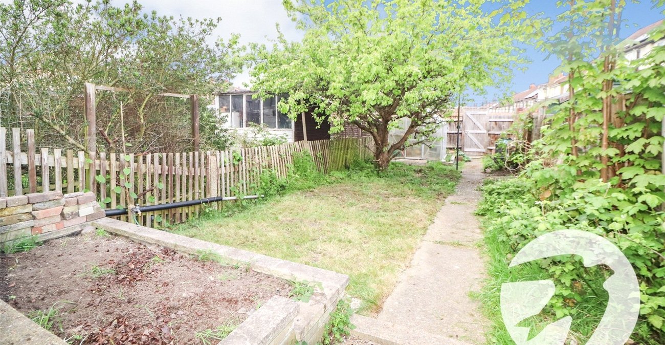 3 bedroom house for sale in Northumberland Heath | Robinson Jackson