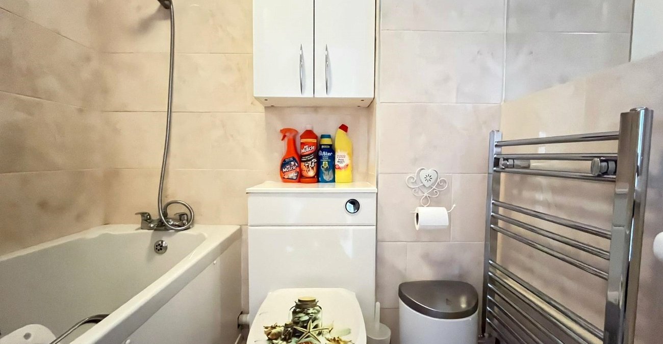 2 bedroom house for sale in Princes Park | Robinson Michael & Jackson