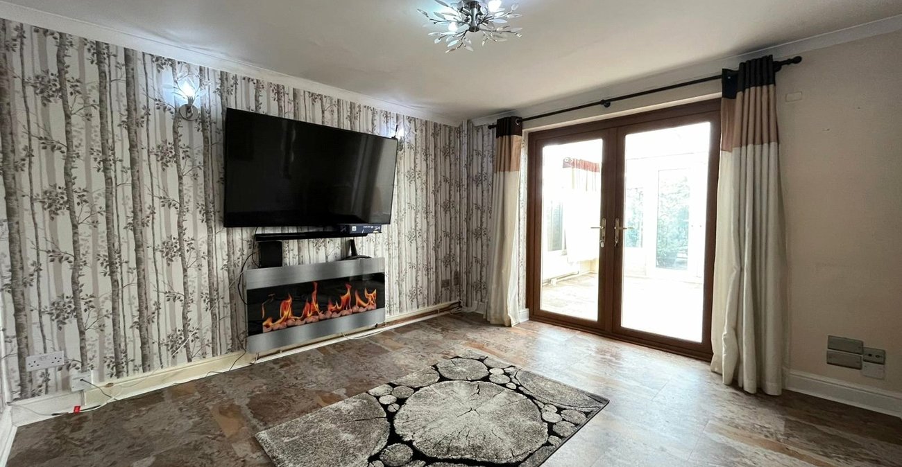 2 bedroom house for sale in Princes Park | Robinson Michael & Jackson