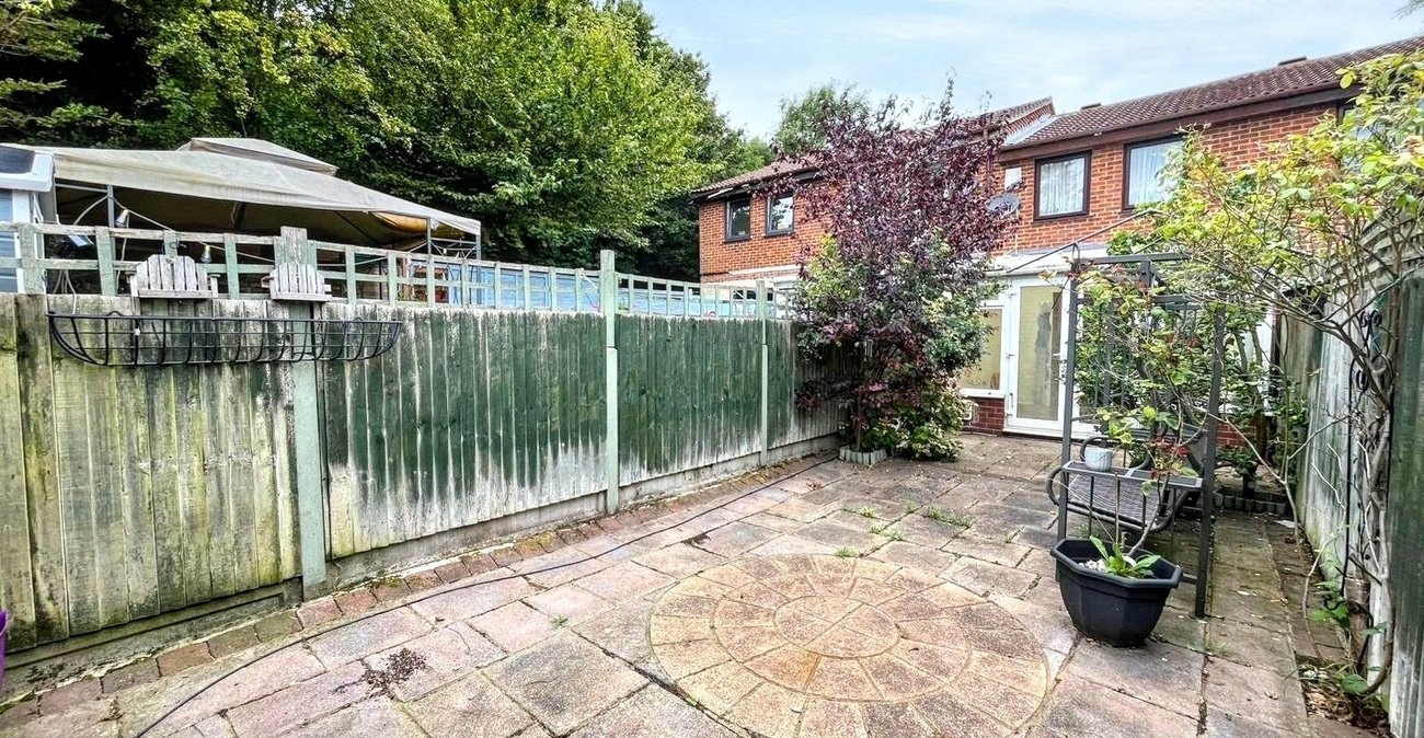 2 bedroom house for sale in Princes Park | Robinson Michael & Jackson