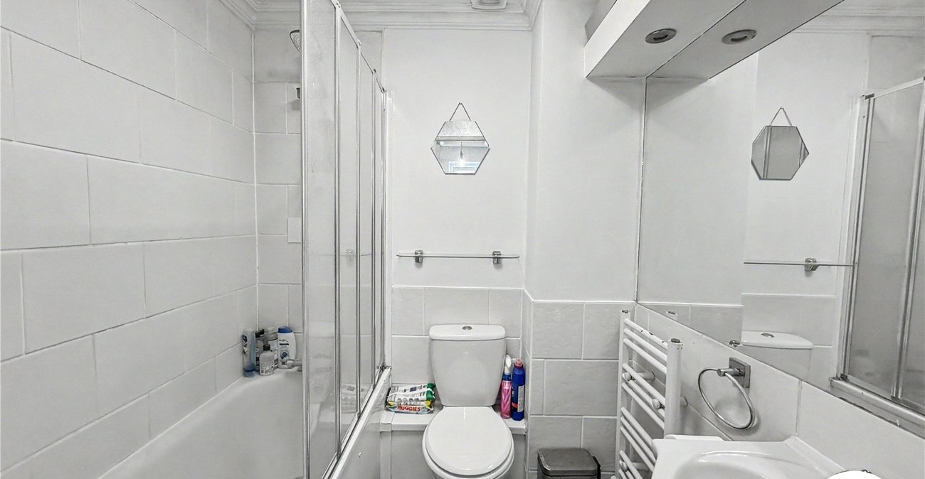 2 bedroom house for sale in Princes Park | Robinson Michael & Jackson