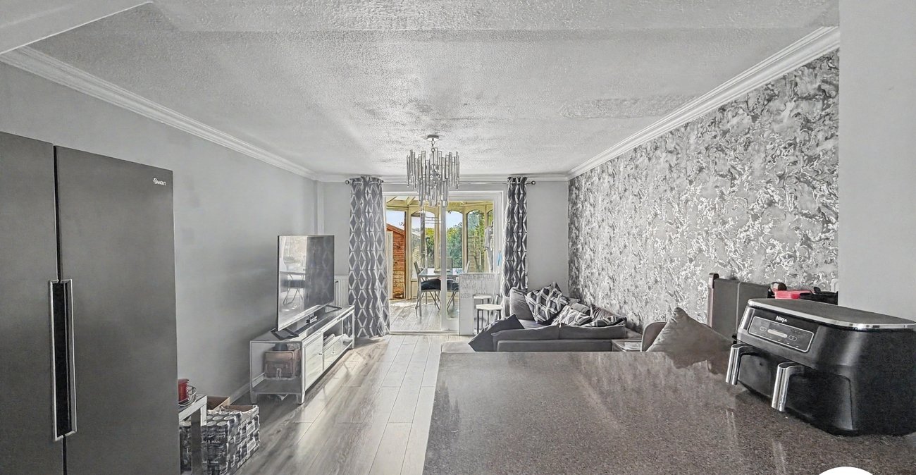 2 bedroom house for sale in Princes Park | Robinson Michael & Jackson