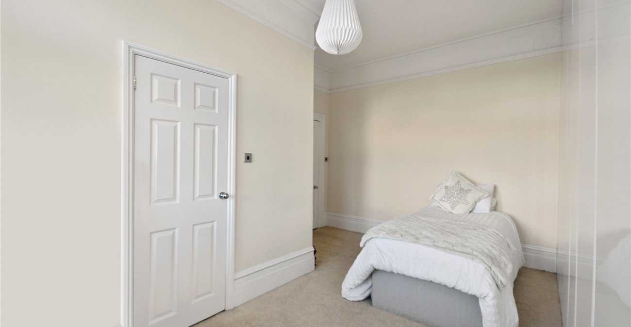2 bedroom property for sale in Dartford Road | Robinson Jackson
