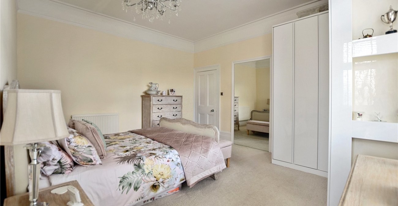 2 bedroom property for sale in Dartford Road | Robinson Jackson