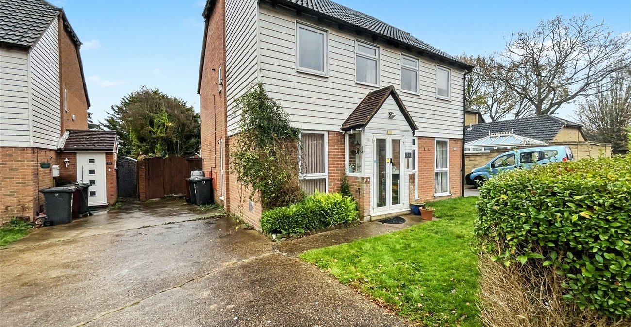 2 bedroom house for sale in Walderslade Woods | Robinson Michael & Jackson