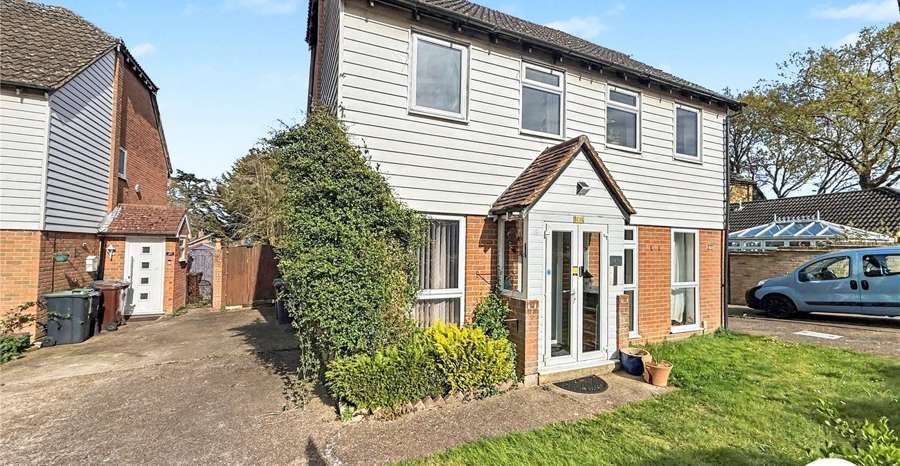 2 bedroom house for sale in Walderslade Woods | Robinson Michael & Jackson