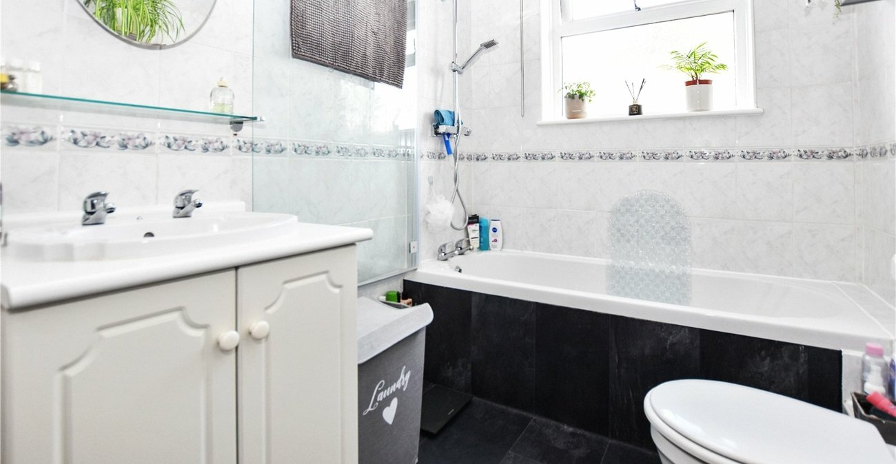 2 bedroom property for sale in Bexleyheath | Robinson Jackson
