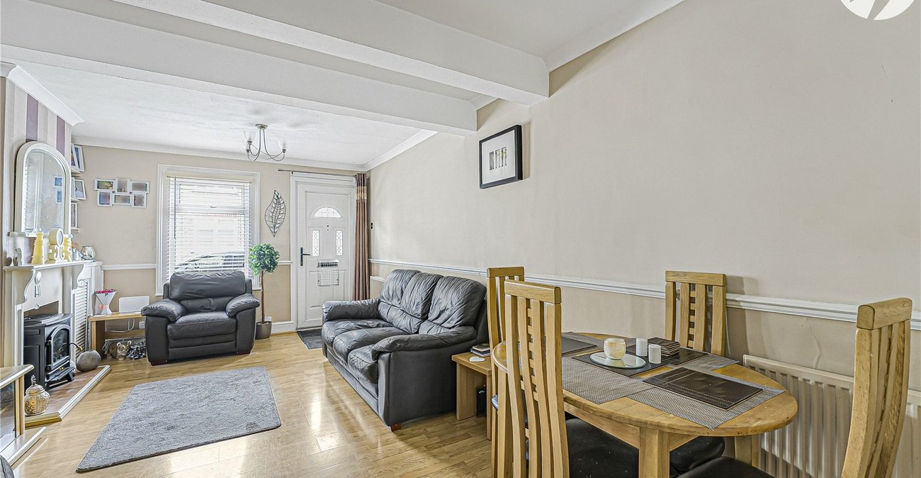 3 bedroom house for sale in Swanscombe | Robinson Jackson