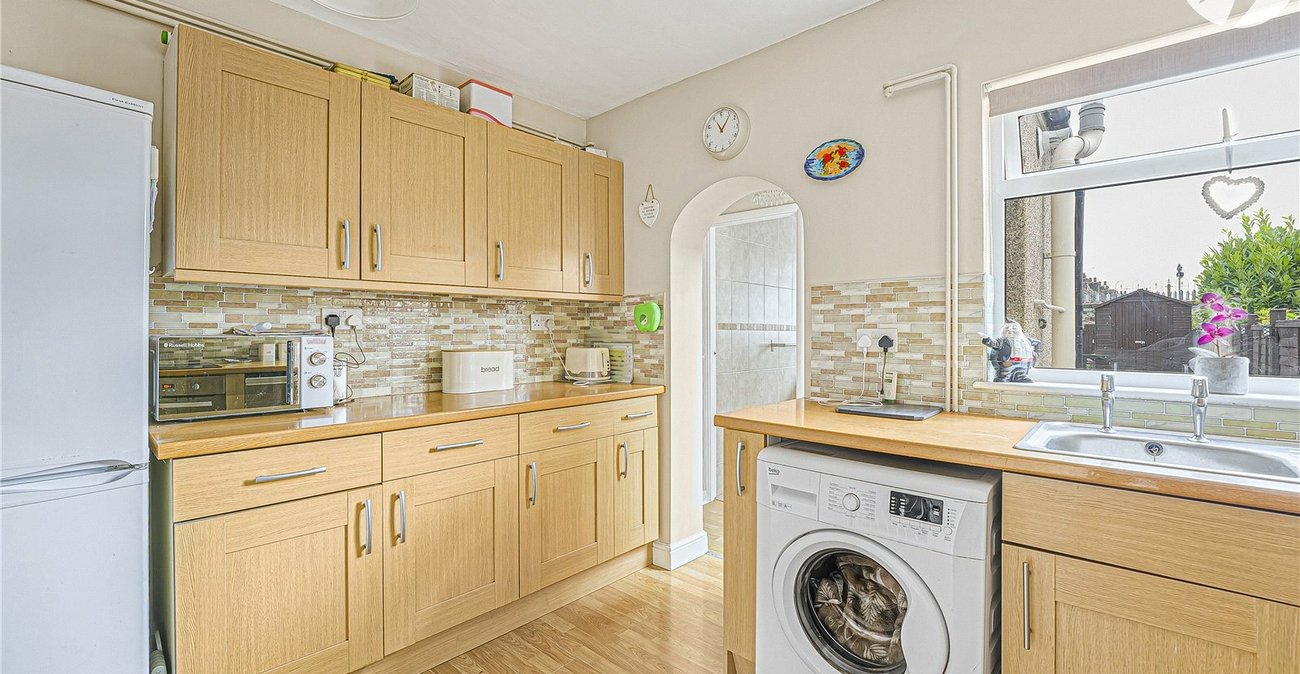 3 bedroom house for sale in Swanscombe | Robinson Jackson