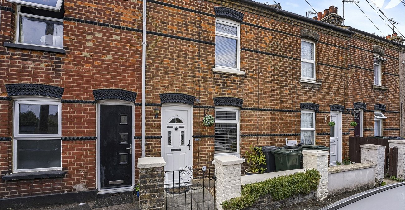 3 bedroom house for sale in Swanscombe | Robinson Jackson