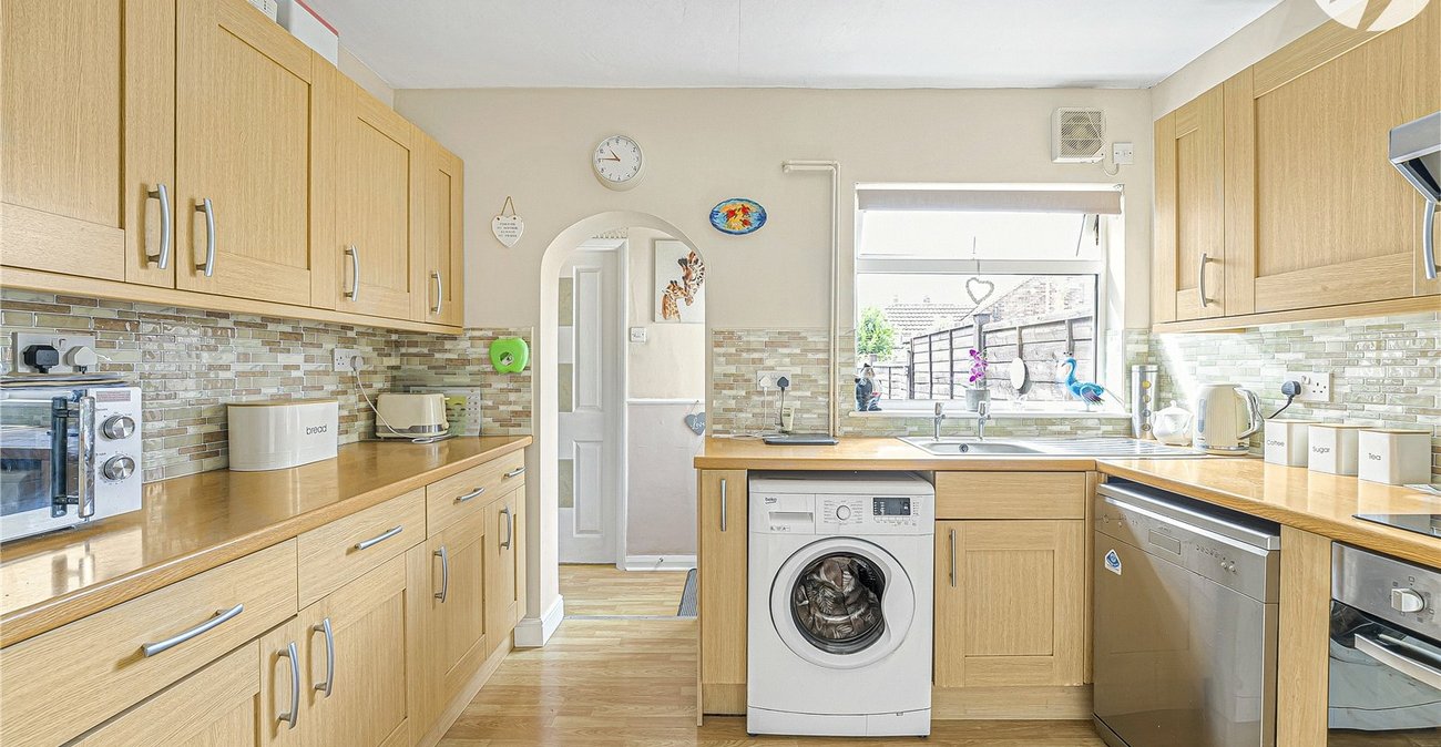 3 bedroom house for sale in Swanscombe | Robinson Jackson