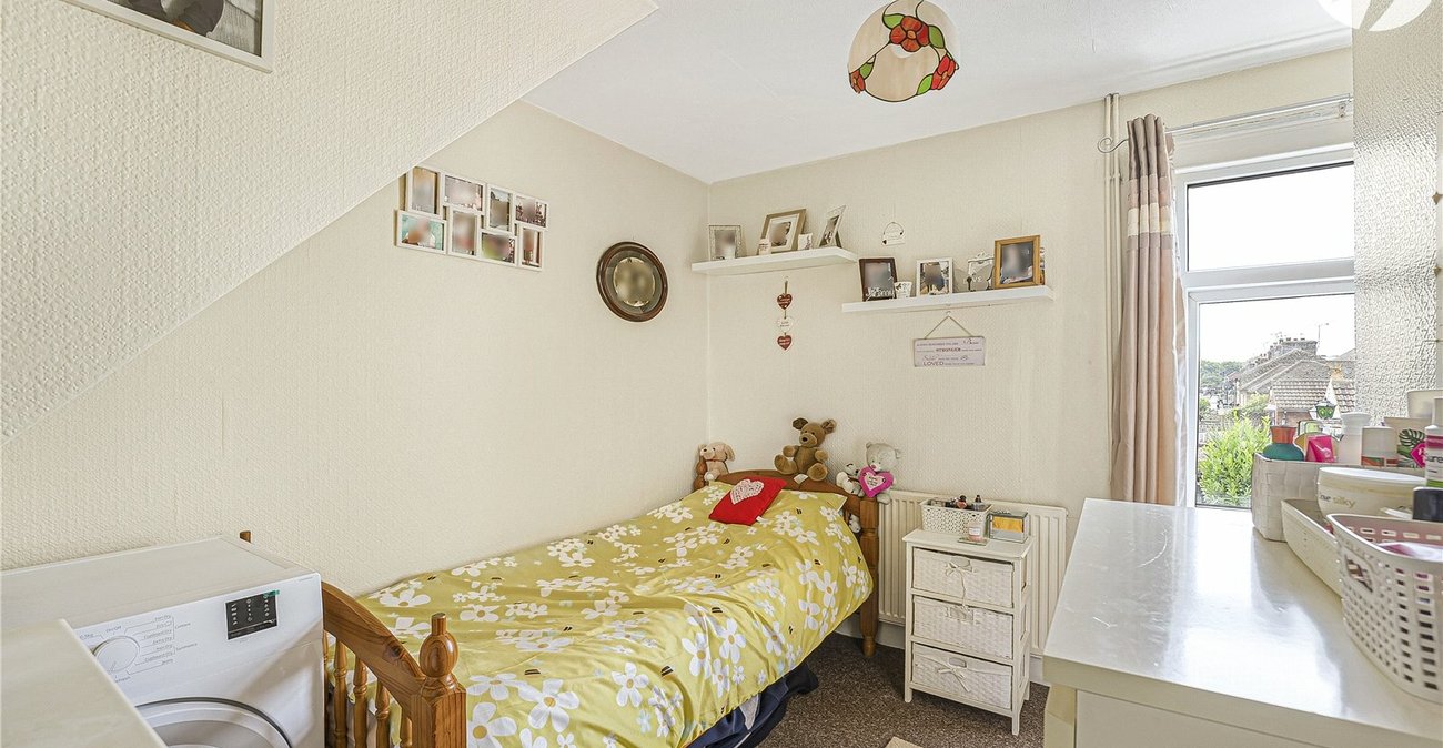 3 bedroom house for sale in Swanscombe | Robinson Jackson