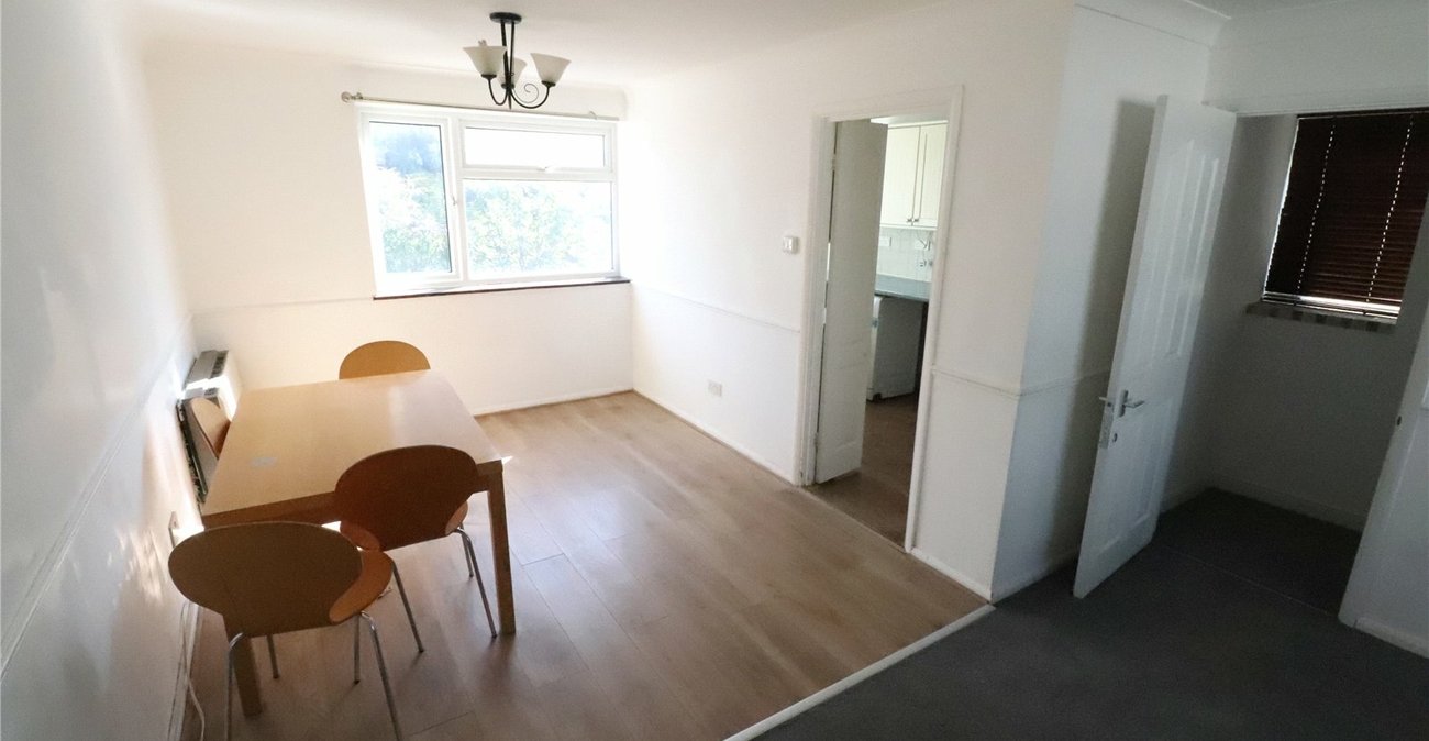 2 bedroom property for sale in Belvedere | Robinson Jackson