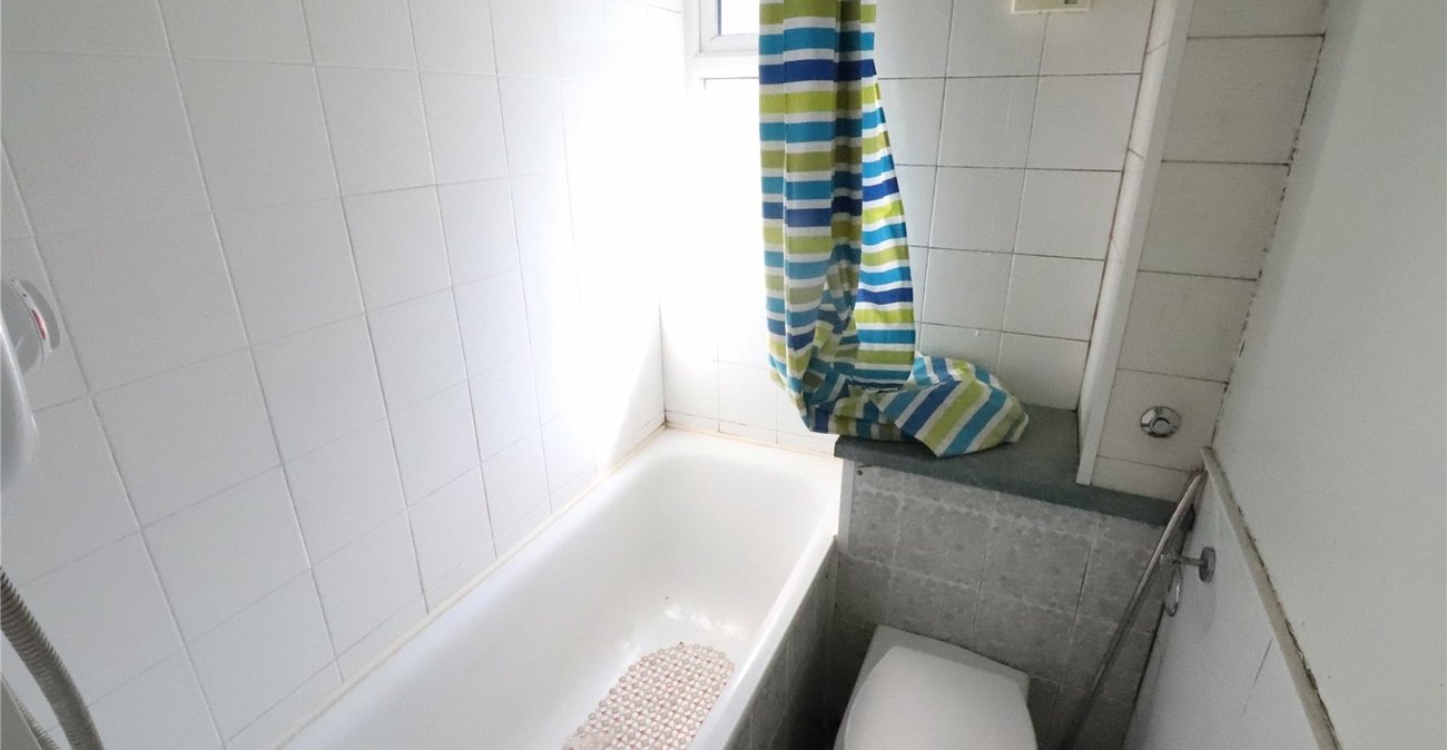 2 bedroom property for sale in Belvedere | Robinson Jackson