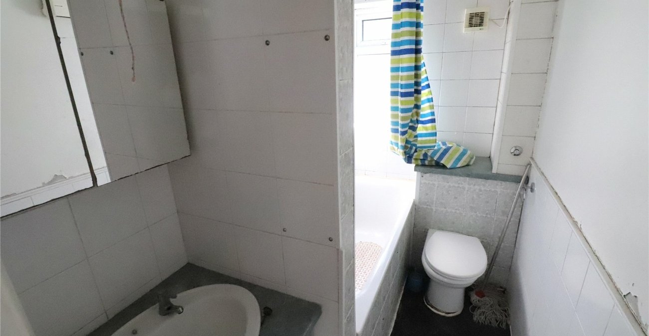 2 bedroom property for sale in Belvedere | Robinson Jackson