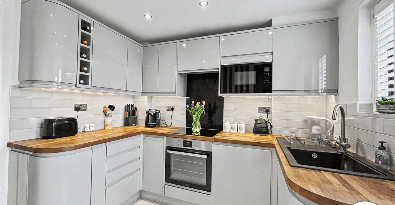 2 bedroom house for sale in Princes Park | Robinson Michael & Jackson