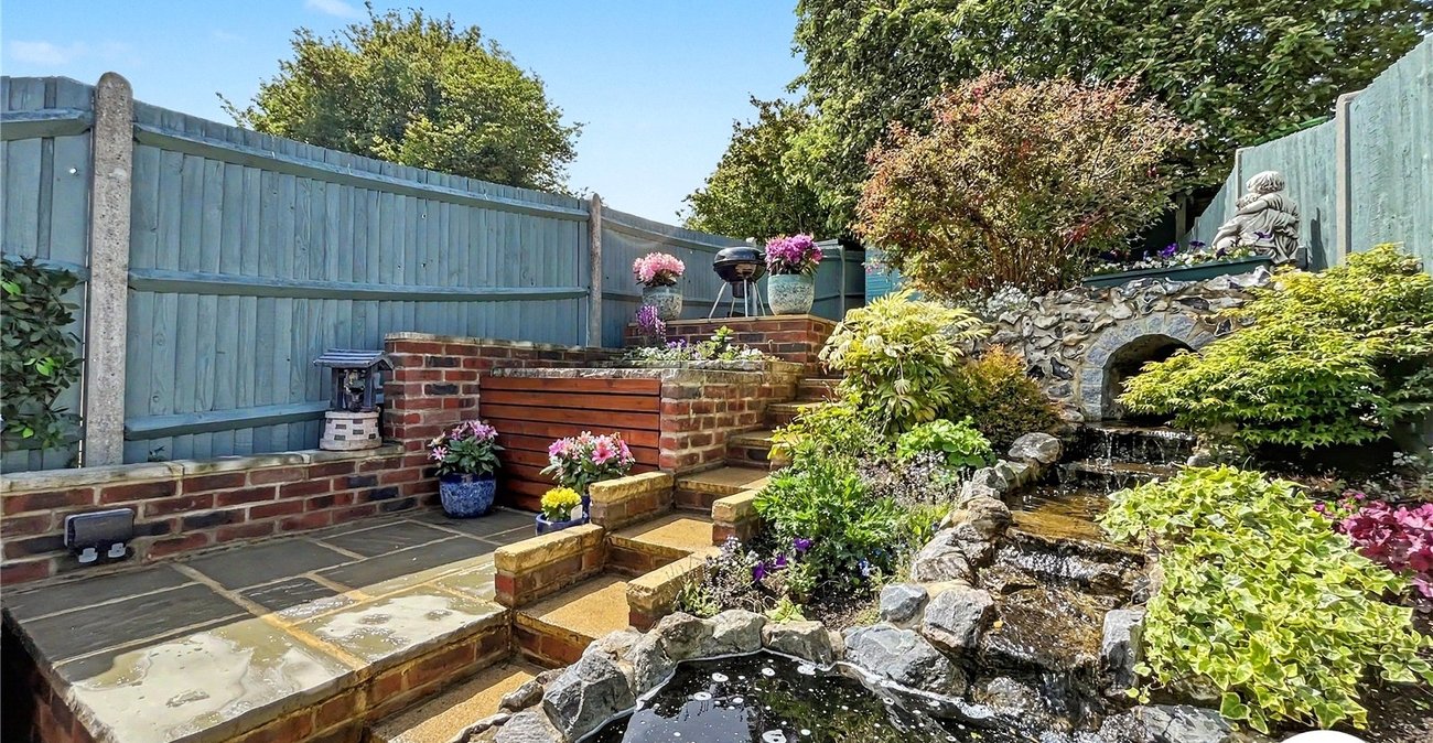 2 bedroom house for sale in Princes Park | Robinson Michael & Jackson
