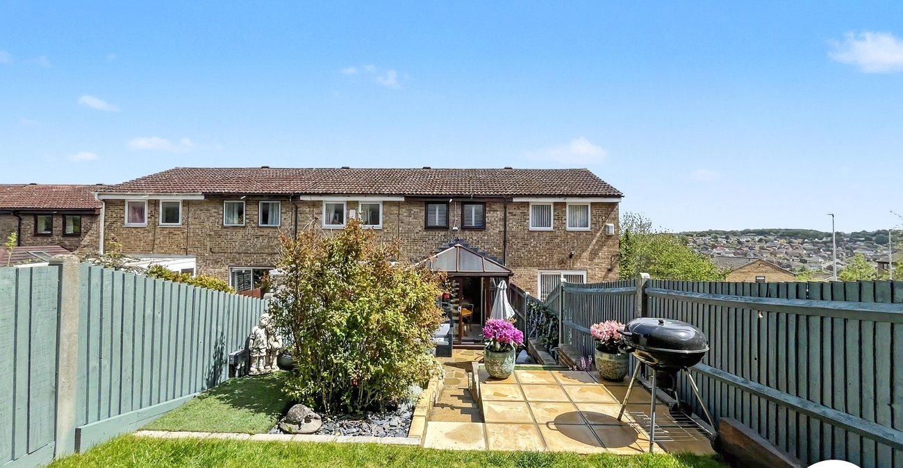 2 bedroom house for sale in Princes Park | Robinson Michael & Jackson