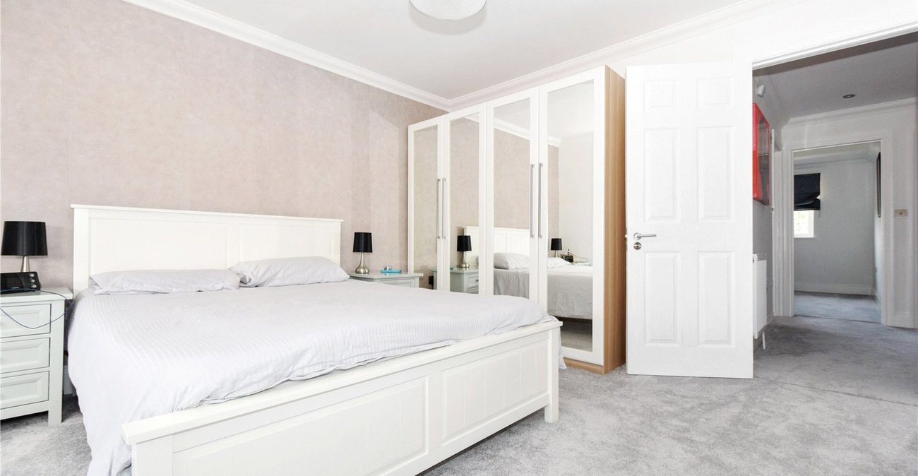 5 bedroom house for sale in West Kingsdown | Robinson Jackson