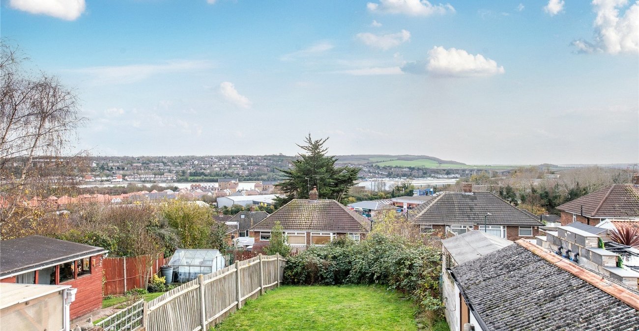 3 bedroom house for sale in Rochester | Robinson Michael & Jackson