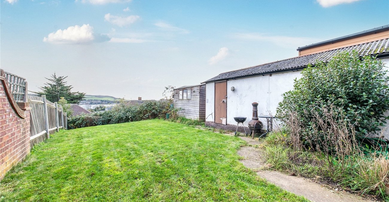 3 bedroom house for sale in Rochester | Robinson Michael & Jackson