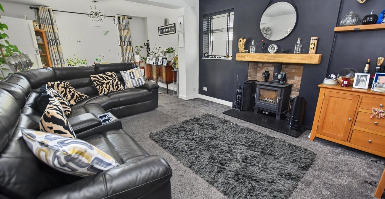 3 bedroom bungalow for sale in Bexleyheath | Robinson Jackson