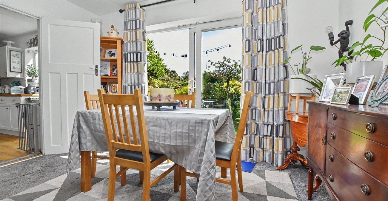 3 bedroom bungalow for sale in Bexleyheath | Robinson Jackson