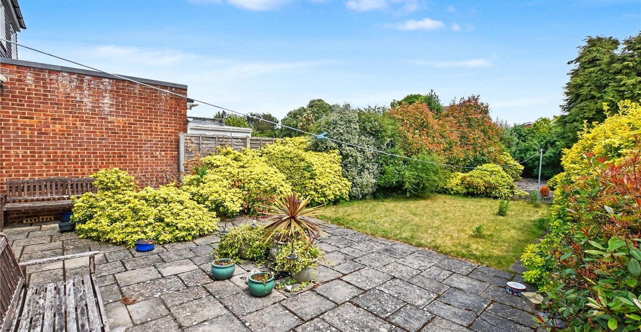 2 bedroom bungalow for sale in Bexleyheath | Robinson Jackson