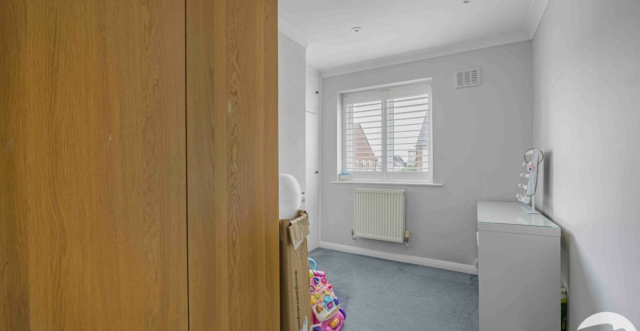 2 bedroom property for sale in London | Robinson Jackson