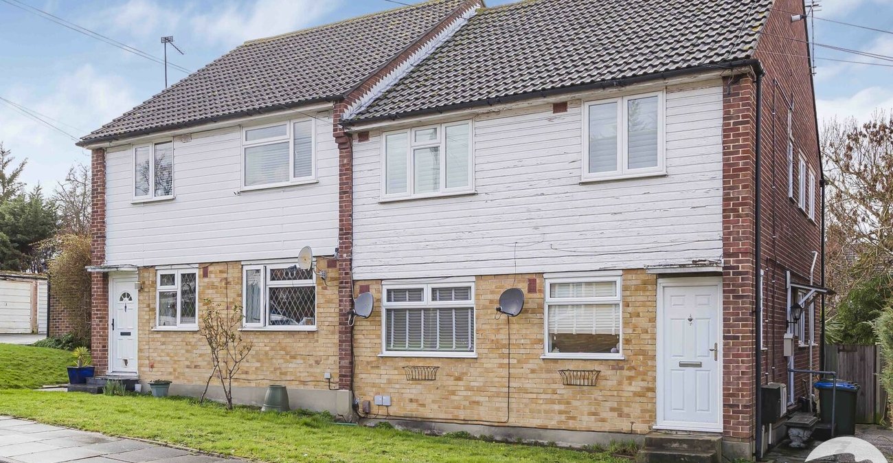 2 bedroom property for sale in London | Robinson Jackson