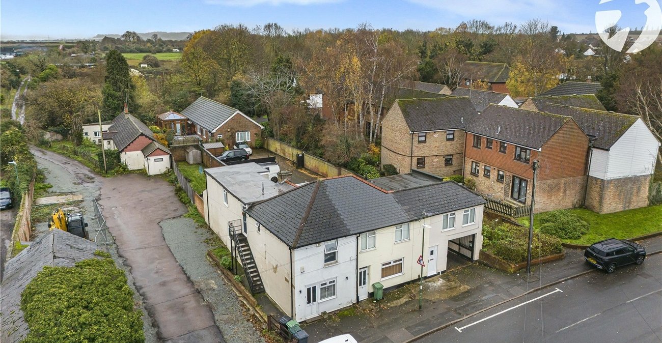 2 bedroom property for sale in Dartford | Robinson Jackson