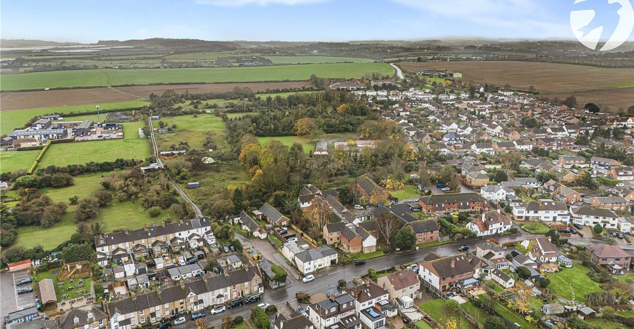 2 bedroom property for sale in Dartford | Robinson Jackson