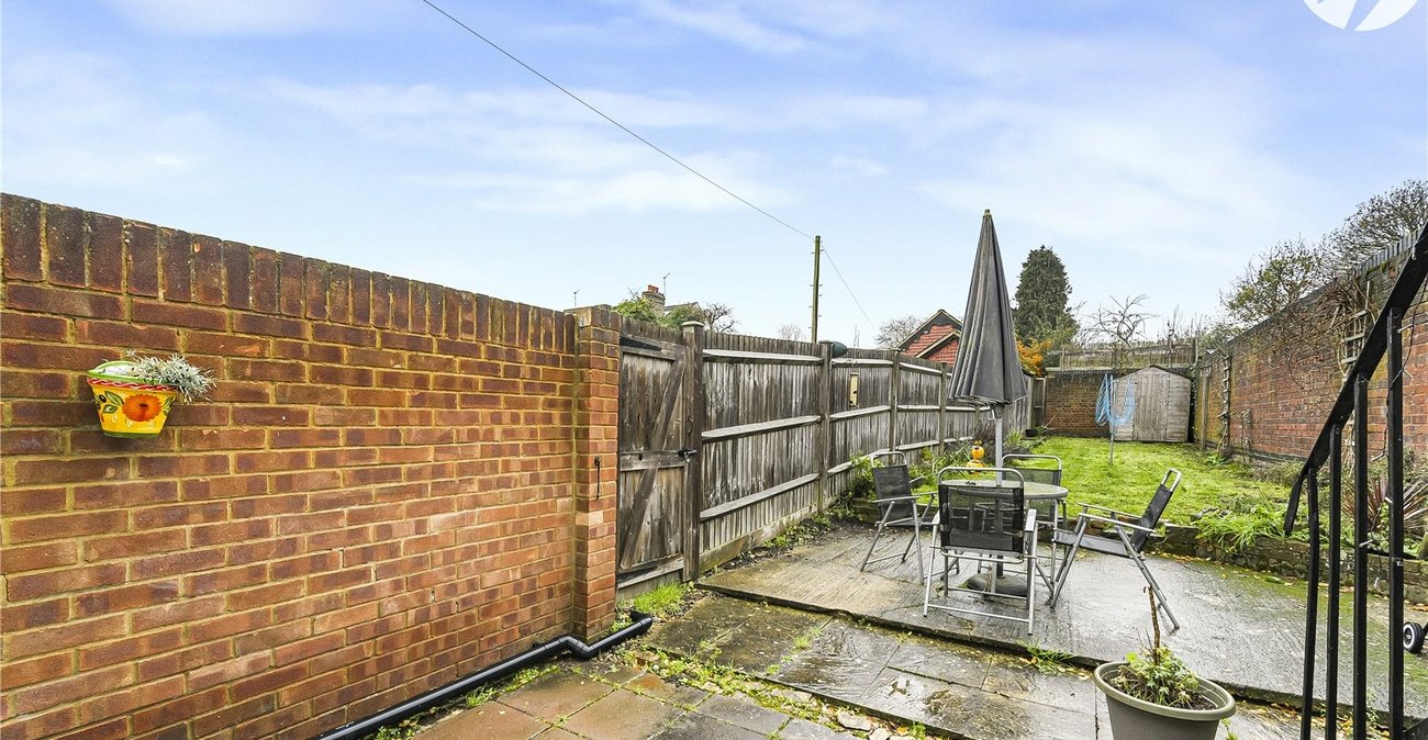 2 bedroom property for sale in Dartford | Robinson Jackson