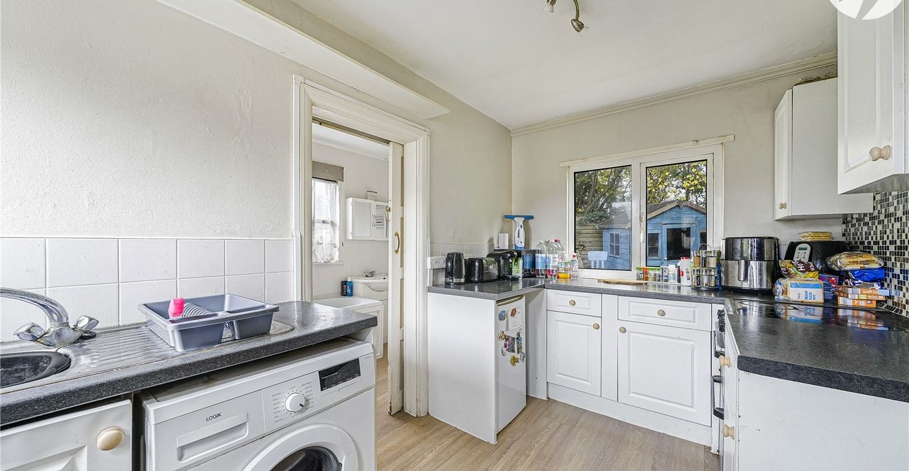 5 bedroom bungalow for sale in Wilmington | Robinson Jackson