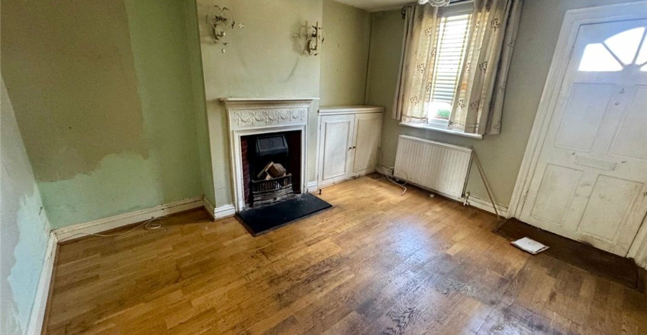 2 bedroom house for sale in Farnborough Village | Robinson Jackson