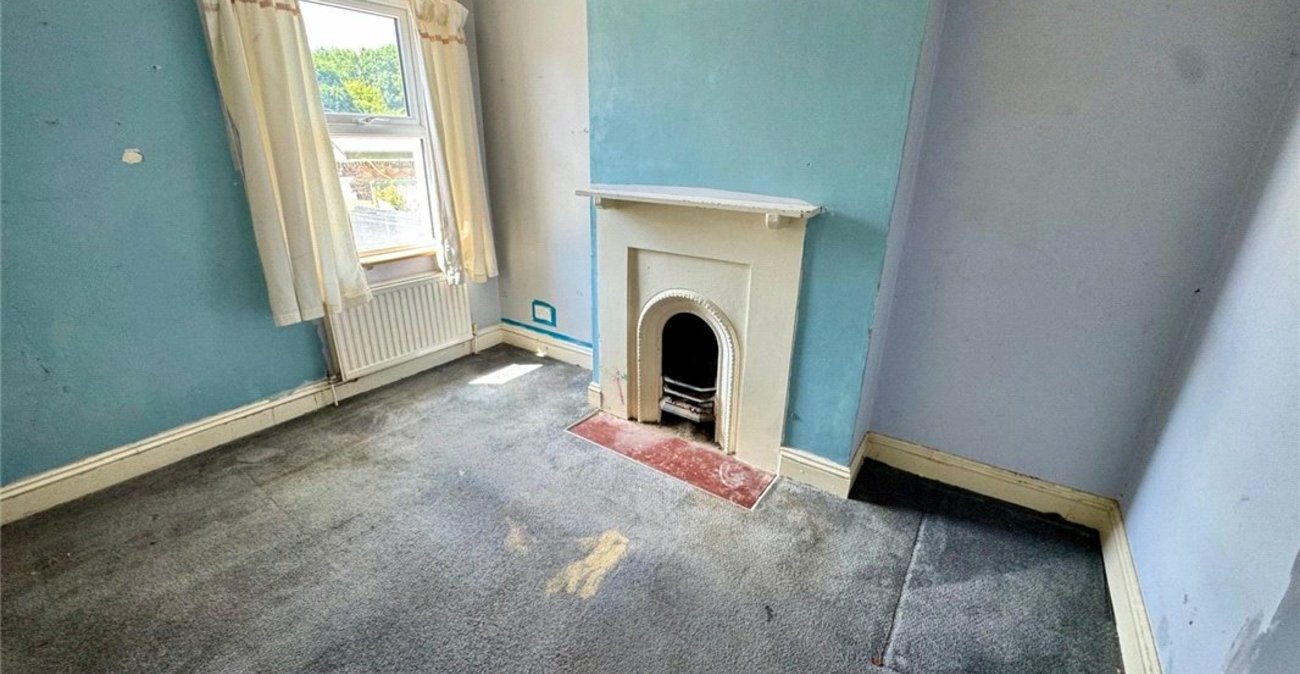 2 bedroom house for sale in Farnborough Village | Robinson Jackson