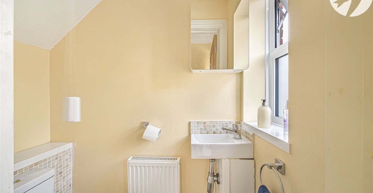 3 bedroom house for sale in Greenhithe | Robinson Jackson