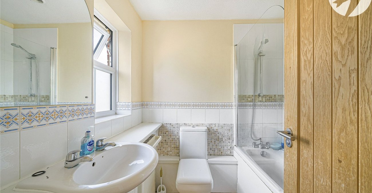 3 bedroom house for sale in Greenhithe | Robinson Jackson