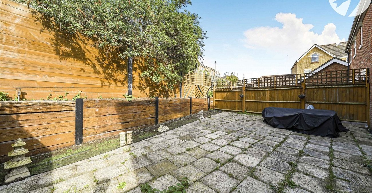 3 bedroom house for sale in Greenhithe | Robinson Jackson