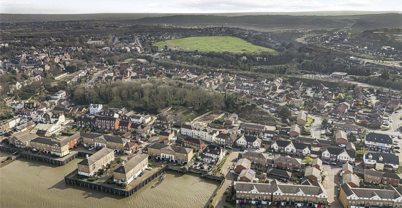 3 bedroom house for sale in Greenhithe | Robinson Jackson