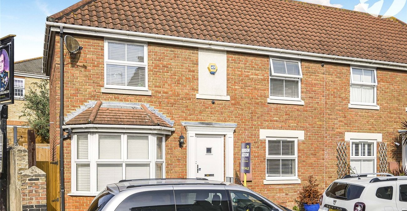 3 bedroom house for sale in Greenhithe | Robinson Jackson