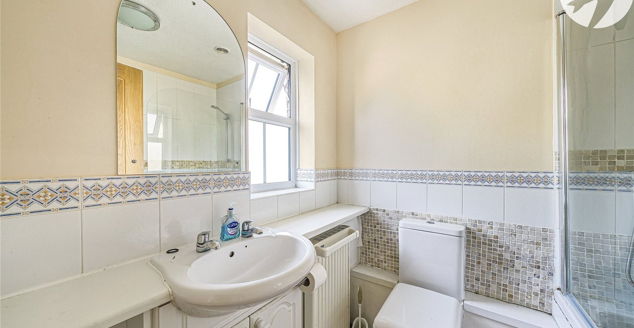 3 bedroom house for sale in Greenhithe | Robinson Jackson