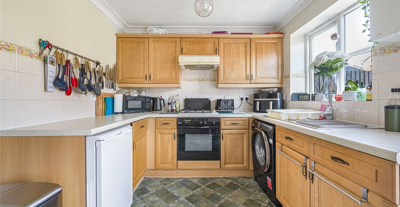 2 bedroom house for sale in Greenhithe | Robinson Jackson