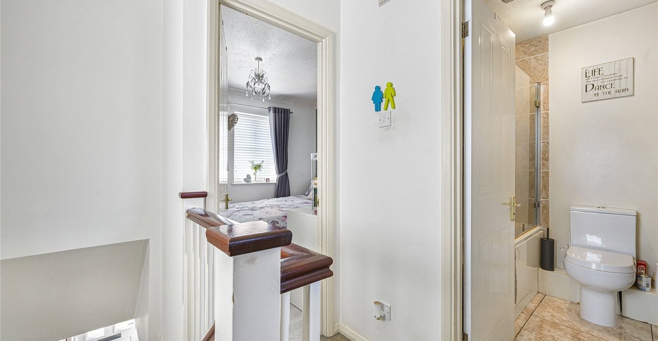 2 bedroom house for sale in Greenhithe | Robinson Jackson